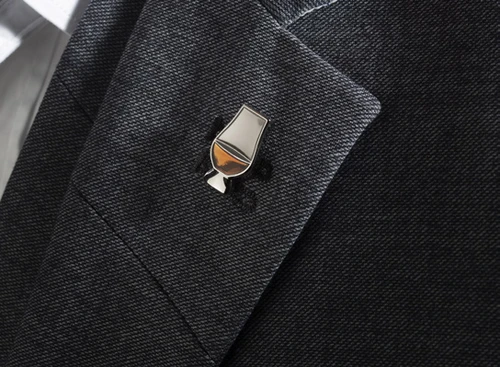 סיכת דש בצורת כוס גלנקיירן